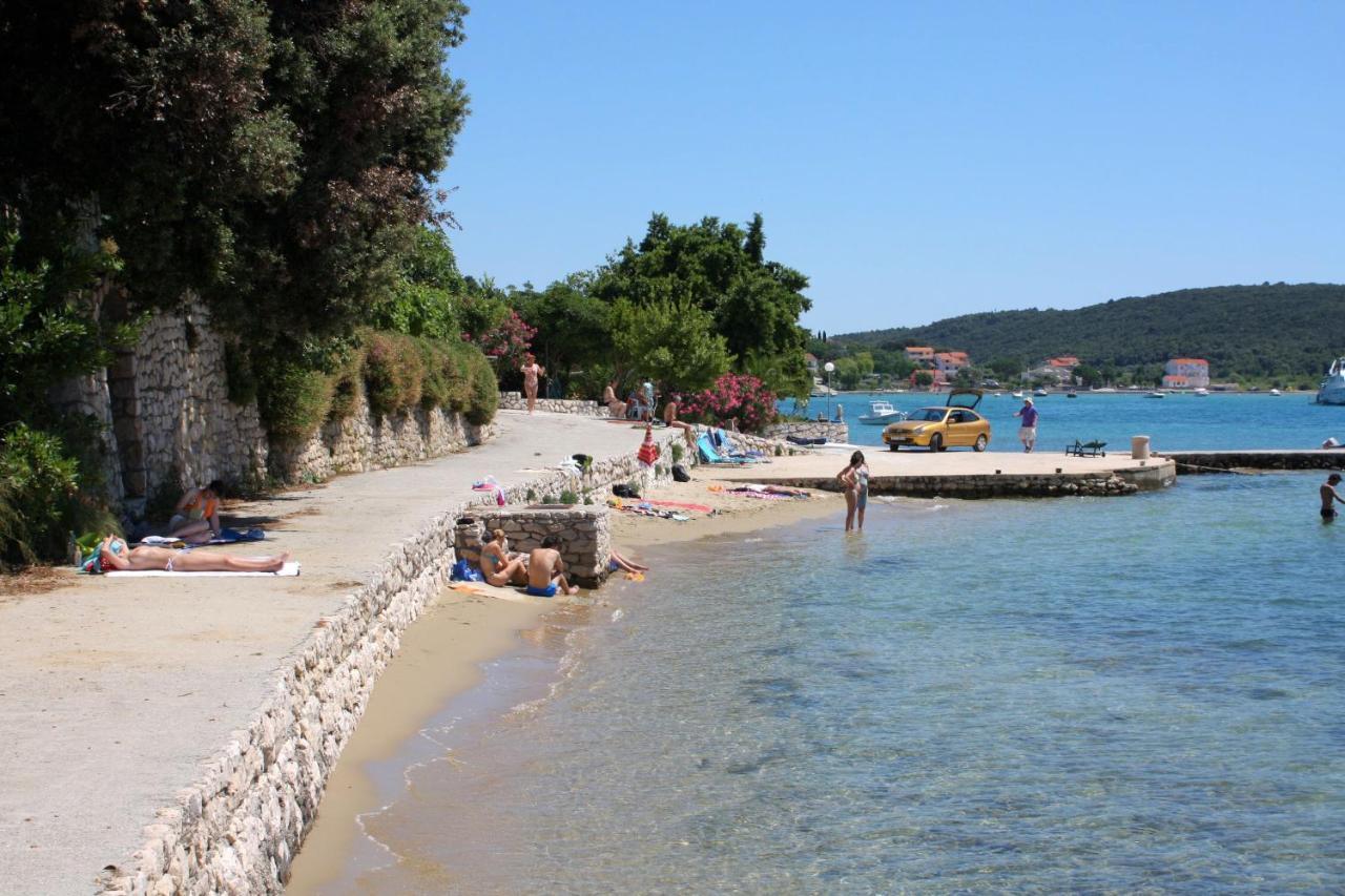 Apartments By The Sea Kampor, Rab - 5037 Kültér fotó