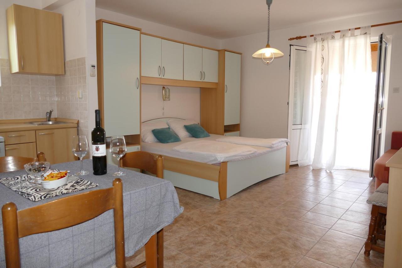 Apartments By The Sea Kampor, Rab - 5037 Kültér fotó